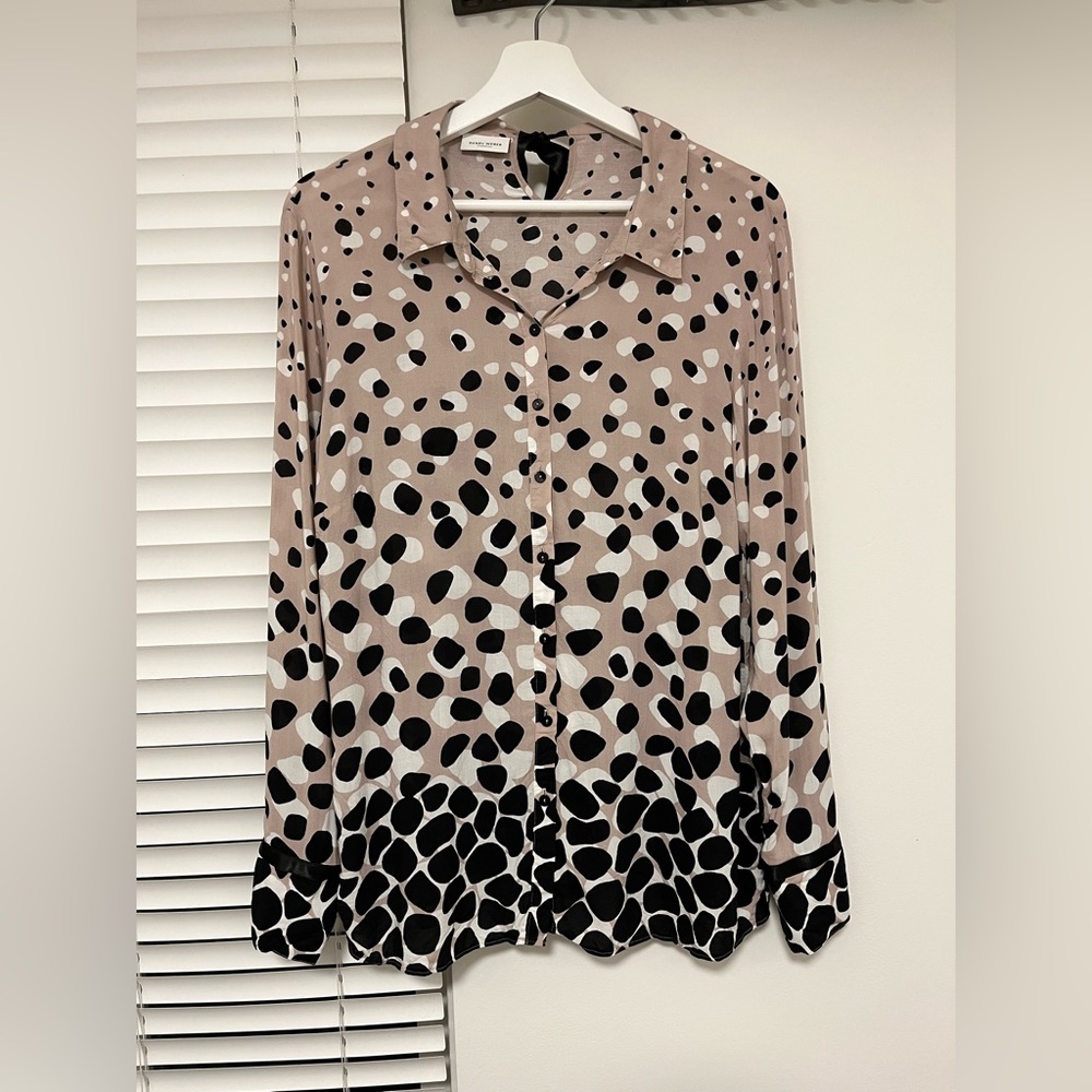L/S Gerry Weber Blouse- Light Pink w/white and black dots. Back Bow detail. Med